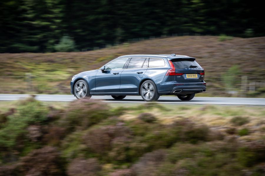  Volvo V60 D3 Inscription 2018 года  (UK) (фото 31 из 40)